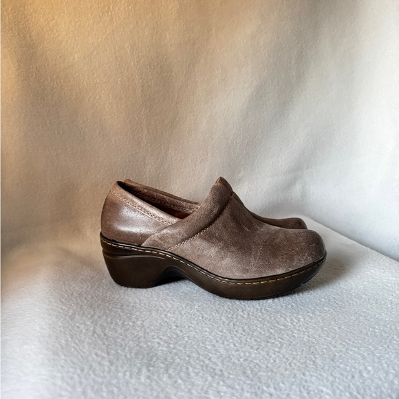 Sofft Women’s Size 7 Leather Beige Clogs - Picture 14 of 16